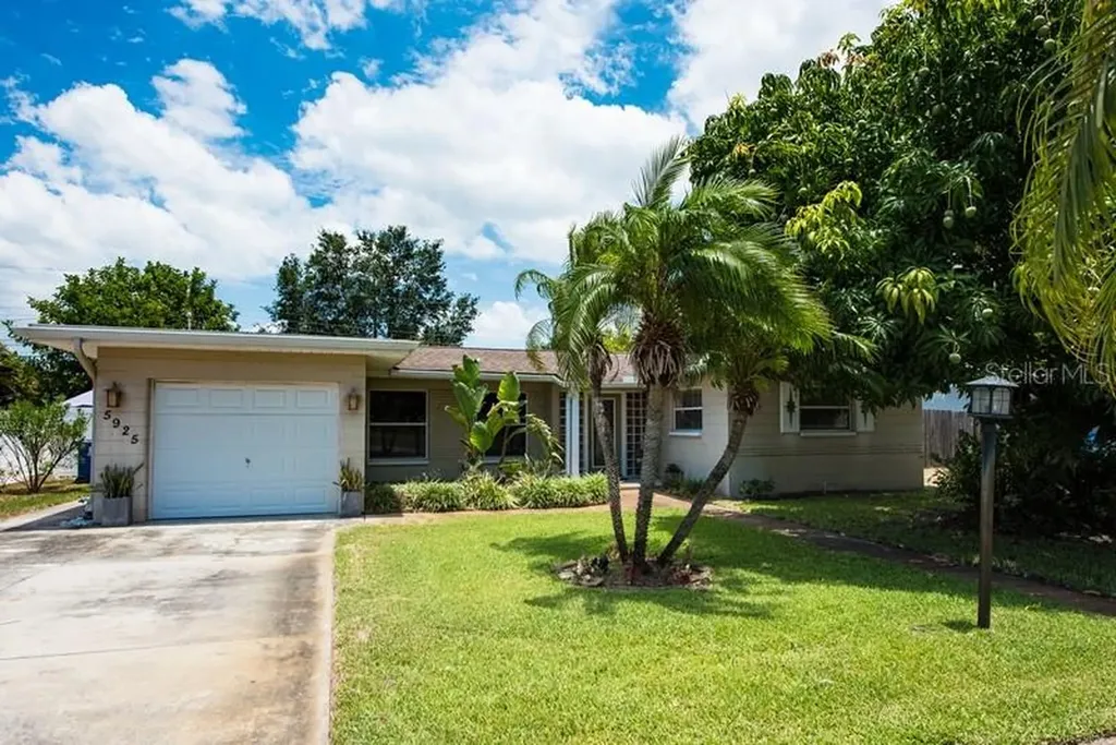 5925 33rd Avenue N St Petersburg FL 33710