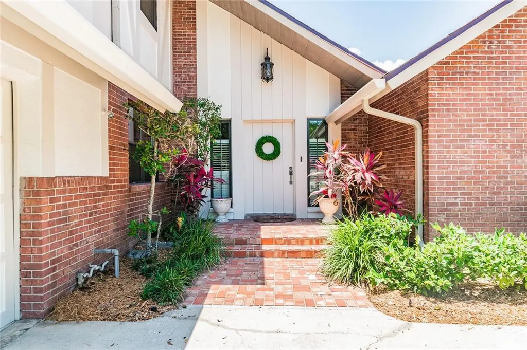 2431 Roberta Lane Clearwater FL 33764