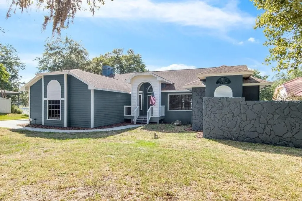5138 Shorewood Drive Dade City FL 33523
