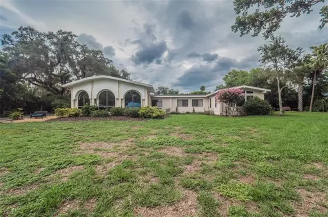 9285 Silver Lake Drive Leesburg FL 34788