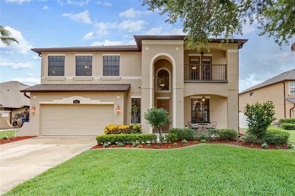 825 Country Charm Circle Oviedo FL 32765