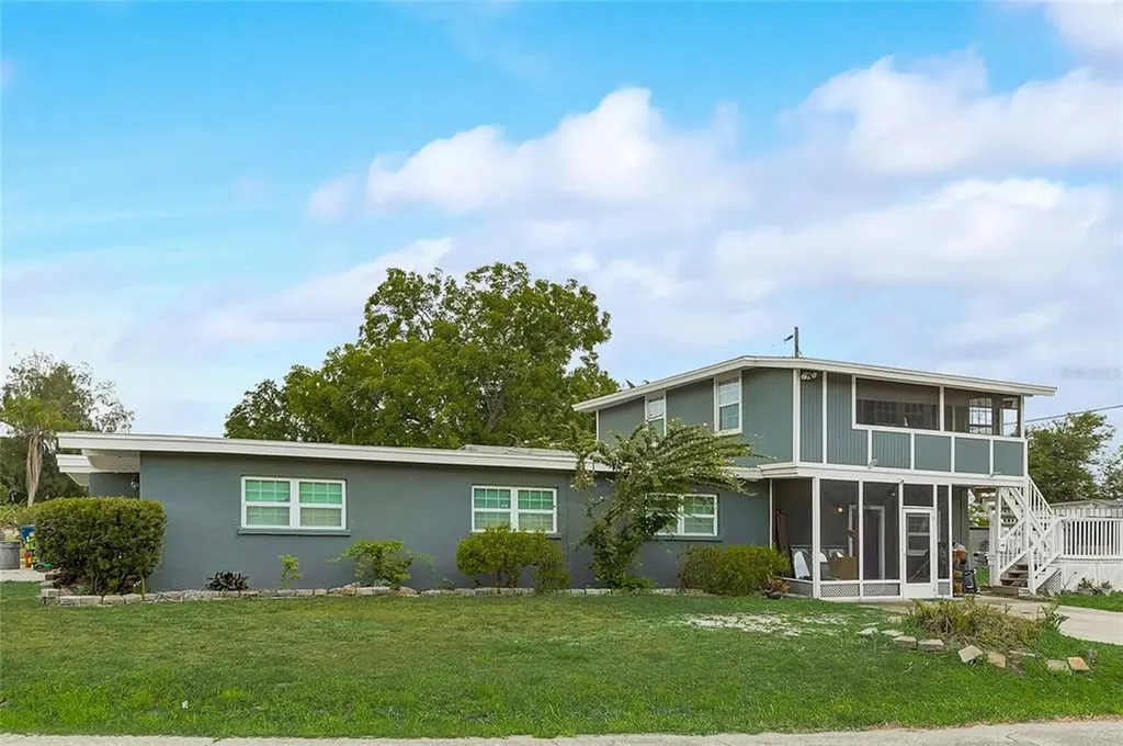 911 26th Street Court E Palmetto FL 34221