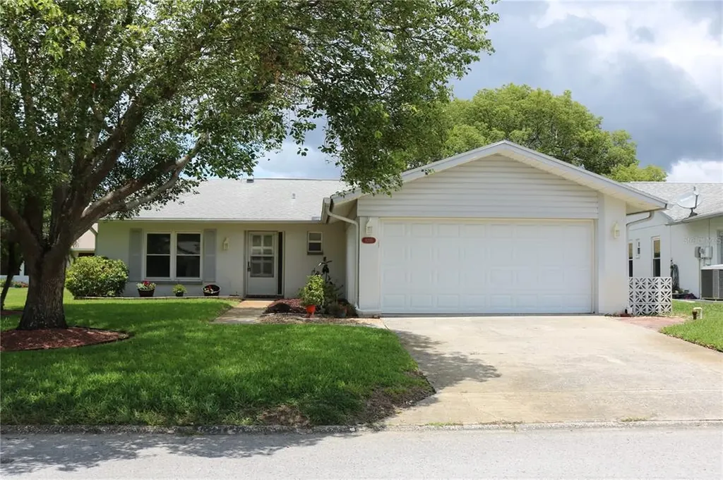 8205 Lora Del Rio Drive Port Richey FL 34668