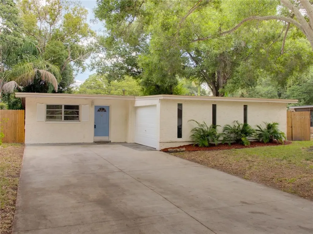 1541 Adele Place Largo FL 33770