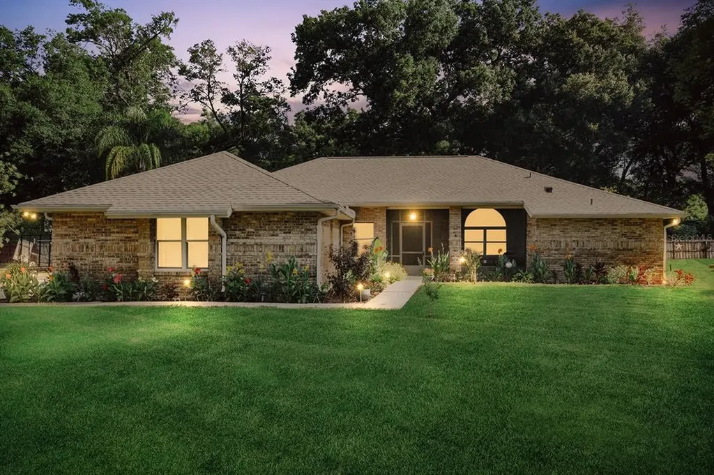 433 W Holly Drive Orange City FL 32763