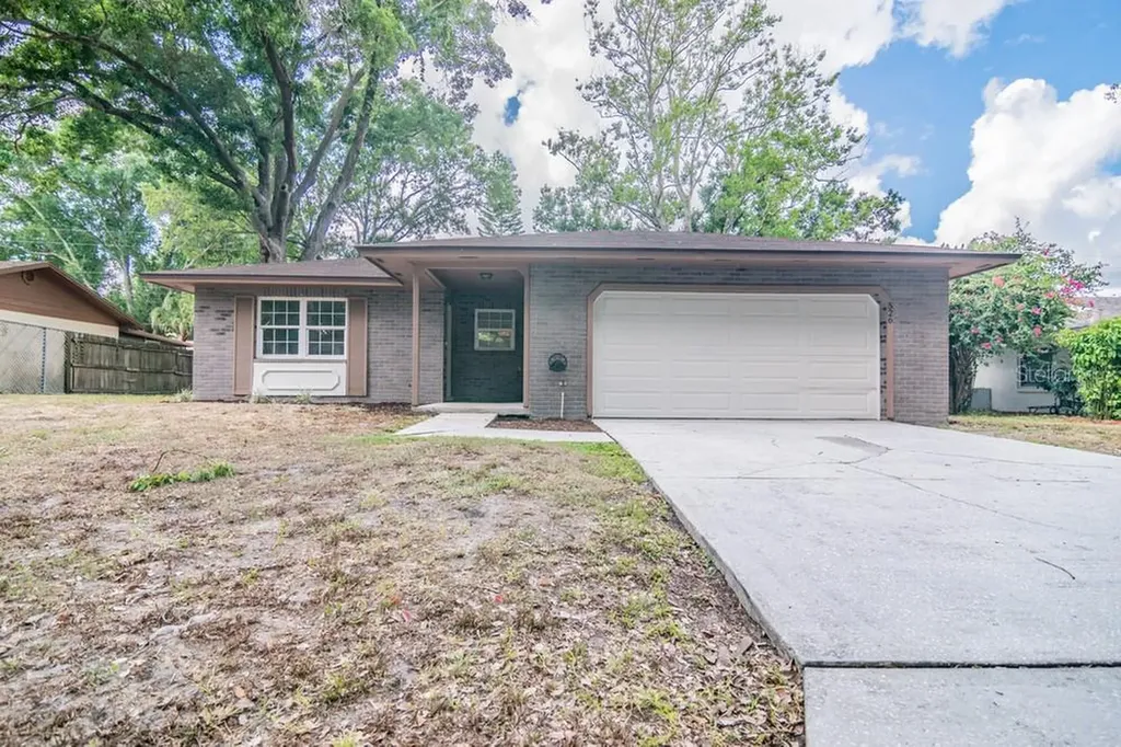 526 El Camino Real S Lakeland FL 33813
