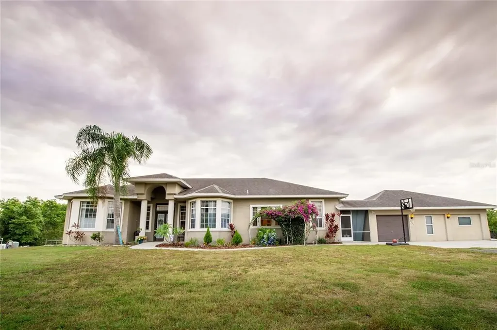 5320 245th Street E Myakka City FL 34251