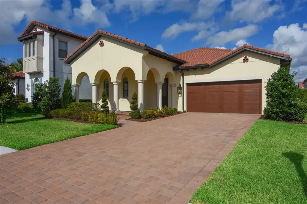 10390 Angel Oak Court Orlando FL 32836