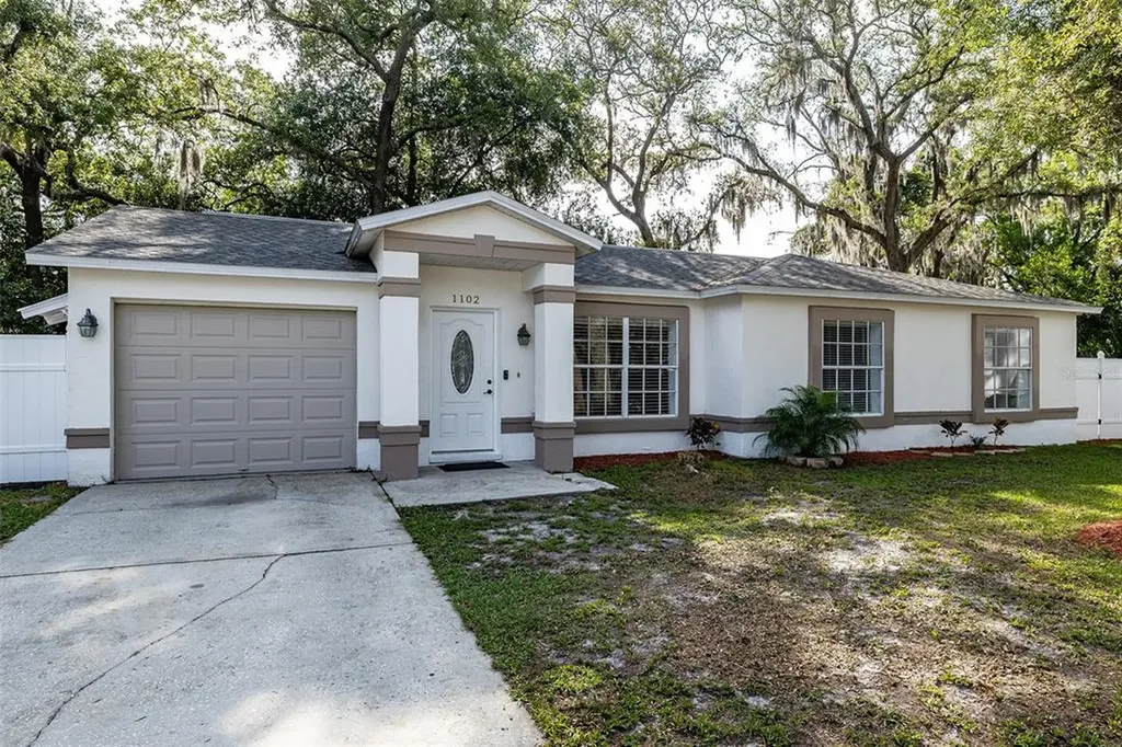 1102 Arboleda Court Tampa FL 33604