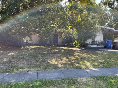 6688 18th Street N St Petersburg FL 33702