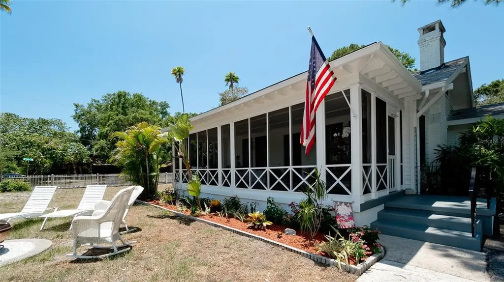 520 27th Street W Bradenton FL 34205