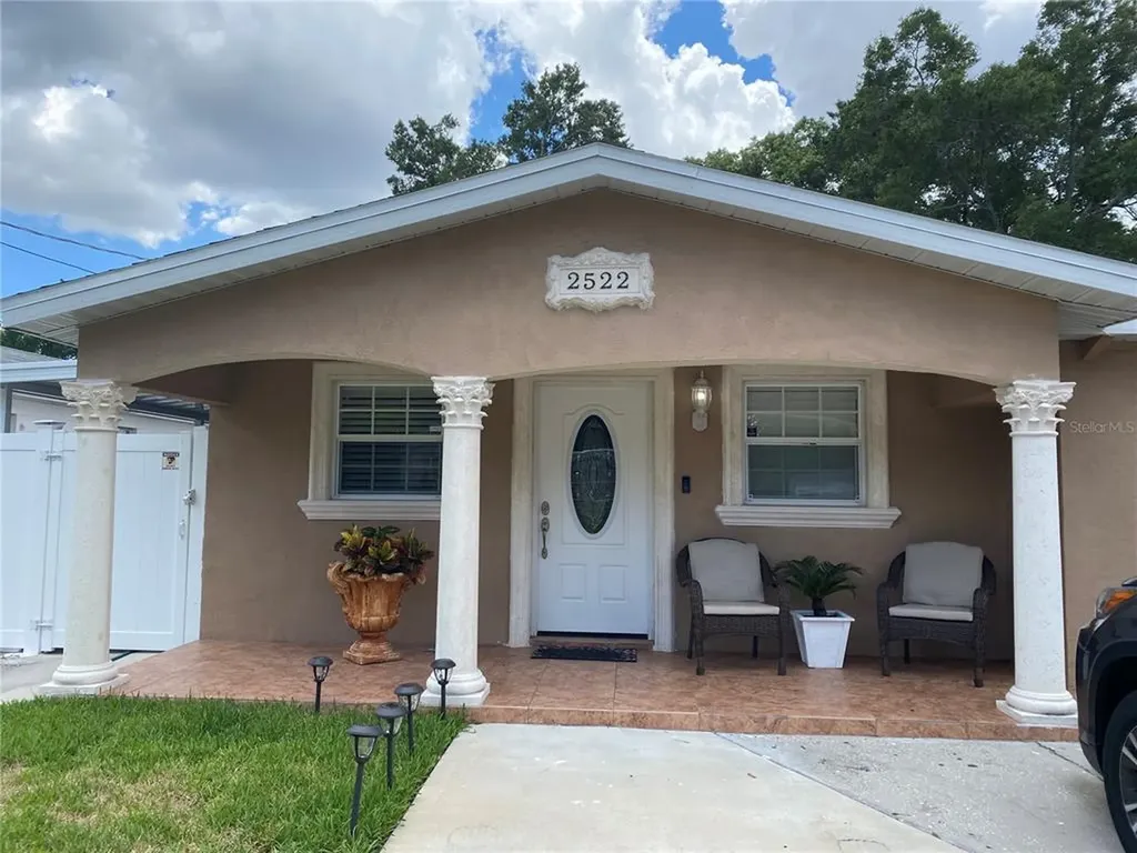 2522 W South Avenue Tampa FL 33614