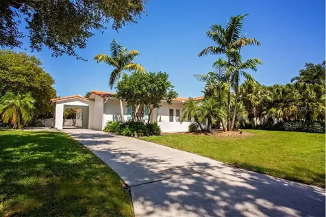106 Giralda Boulevard NE St Petersburg FL 33704