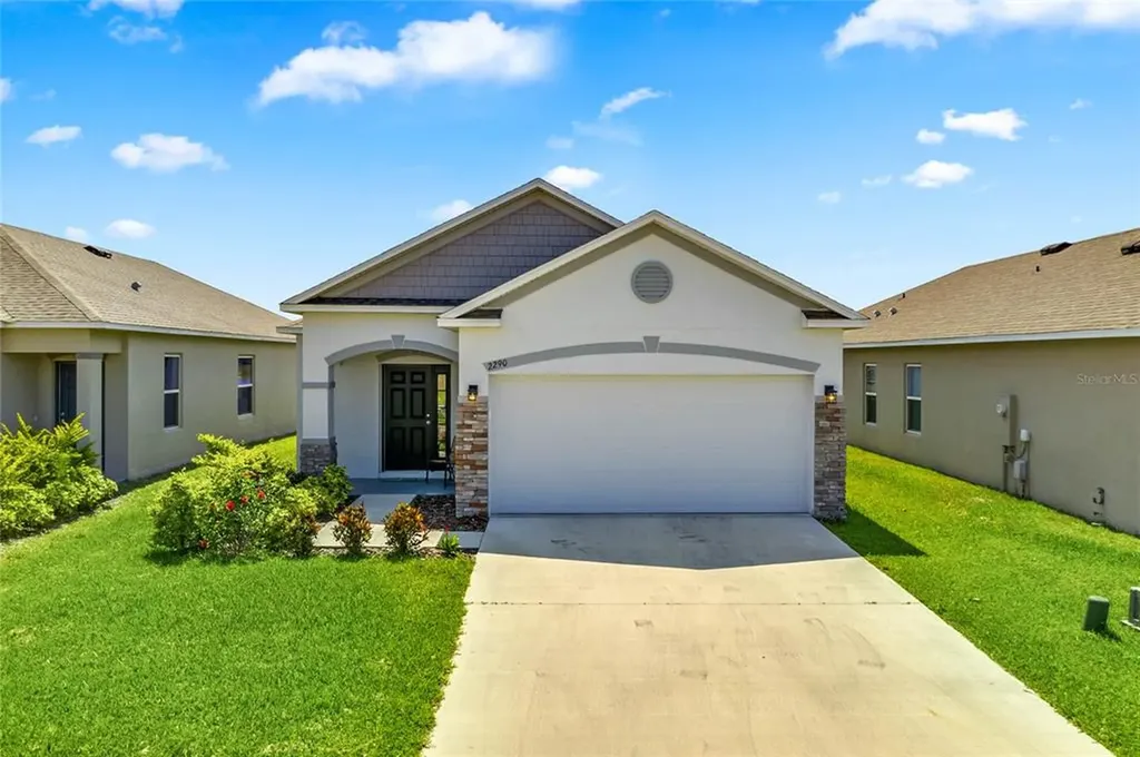 2290 Canyon Breeze Avenue Kissimmee FL 34746