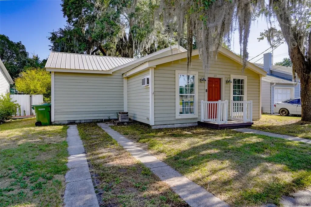 327 Avenue B SE Winter Haven FL 33880