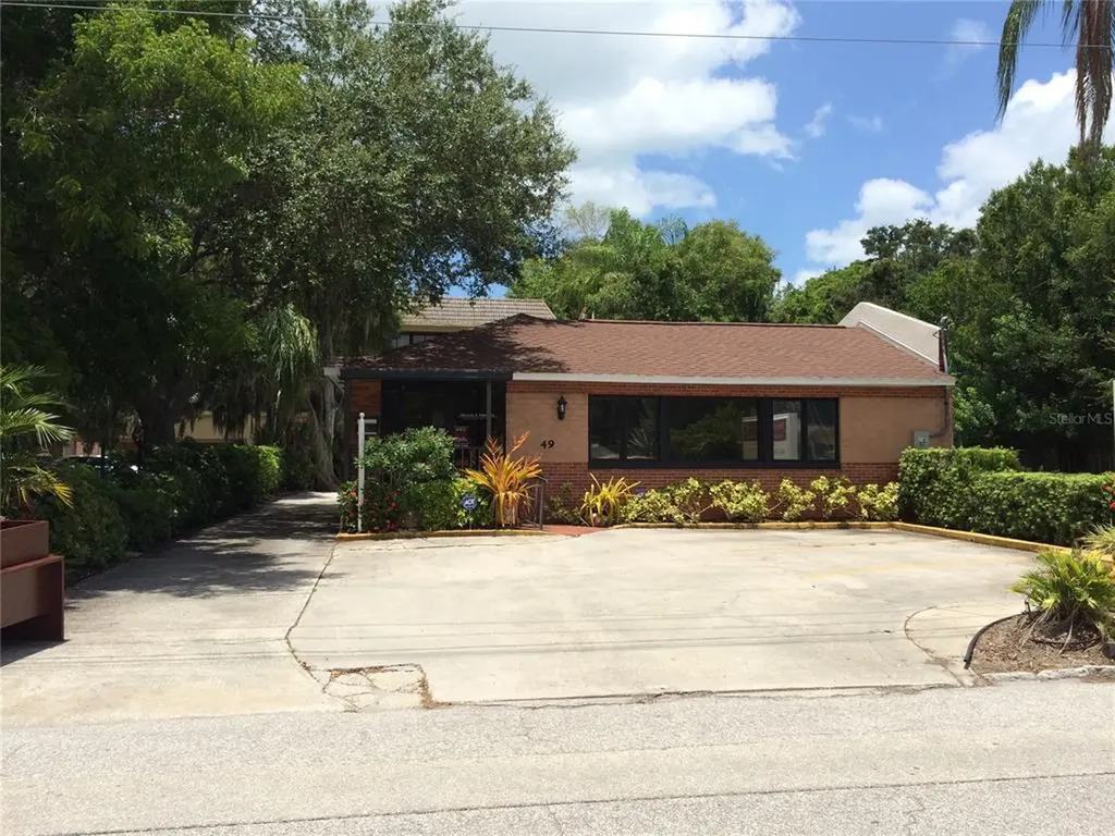 49 N East Avenue Sarasota FL 34237