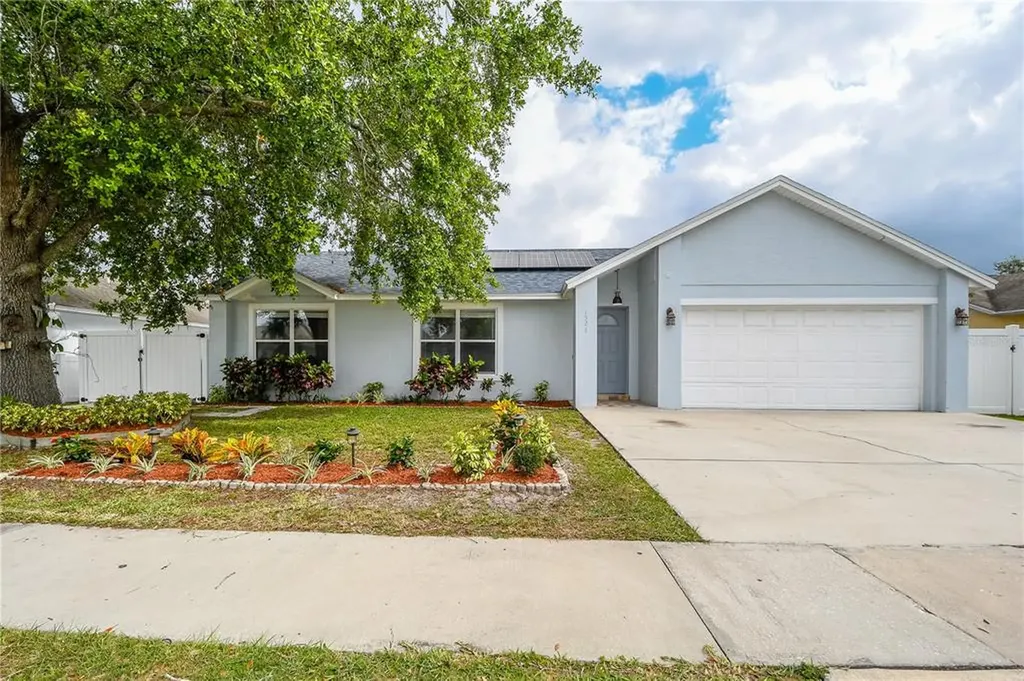 1527 Golden Poppy Court Orlando FL 32824