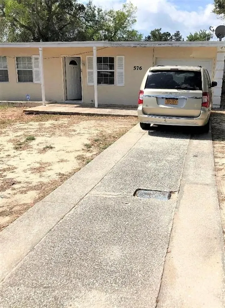 576 Berkshire Road Daytona Beach FL 32114