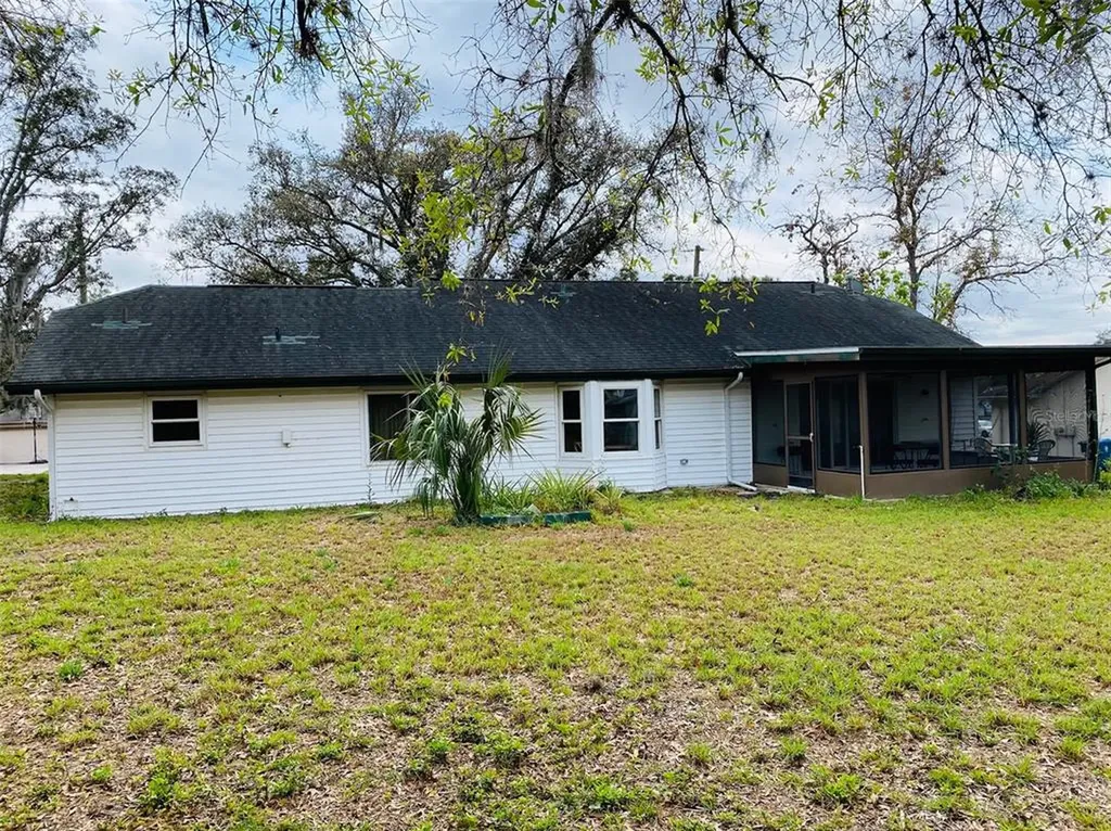 6735 29th Street S St Petersburg FL 33712