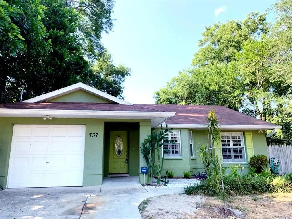 737 31st Avenue N St Petersburg FL 33704
