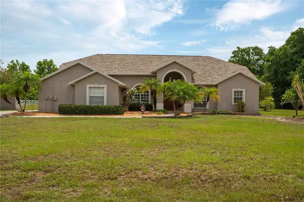 18723 Crooked Lane Lutz FL 33548