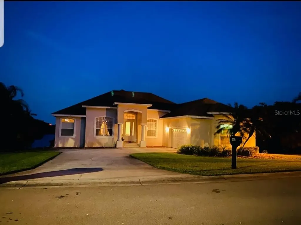 660 Hart Lake Drive Winter Haven FL 33884