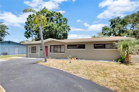 381 Kingfish Drive SE St Petersburg FL 33705