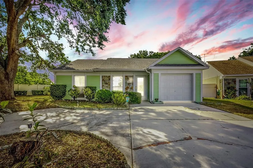 8927 Camino Villa Boulevard Tampa FL 33635
