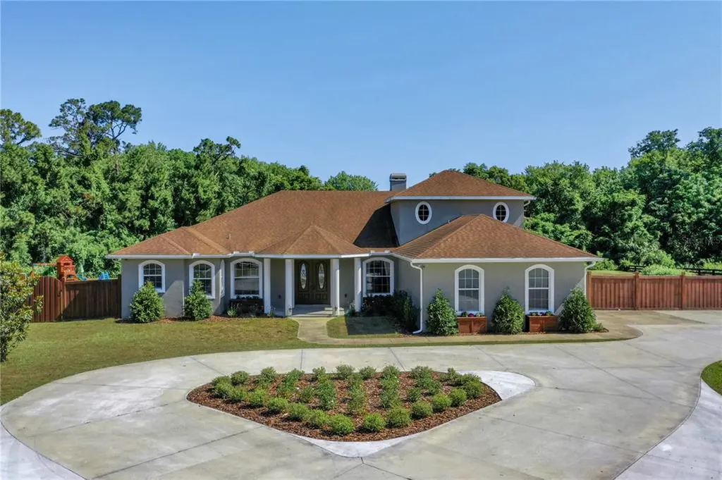 15841 County Road 450 Umatilla FL 32784
