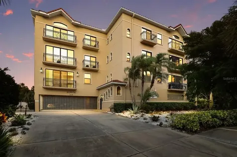 205 Golden Gate Point Sarasota FL 34236