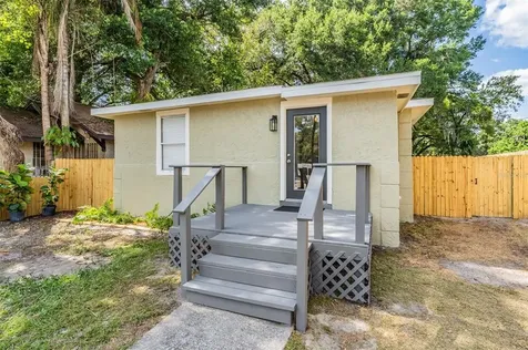 1504 E Knollwood Street Tampa FL 33610