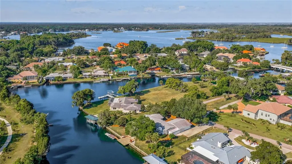 513 SW 1st Court Crystal River FL 34429