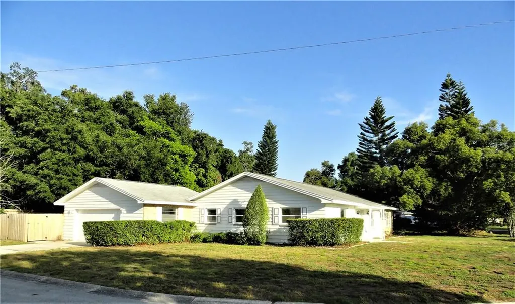 2216 Bradford Court Orlando FL 32806