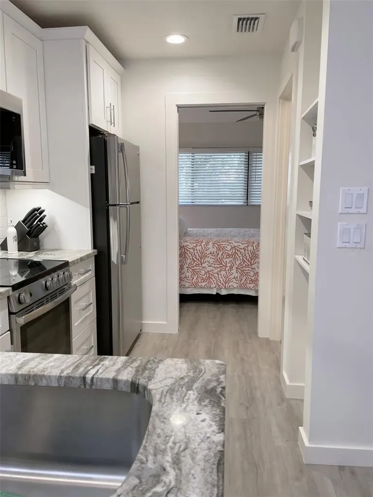 3543 Longmeadow Sarasota FL 34235