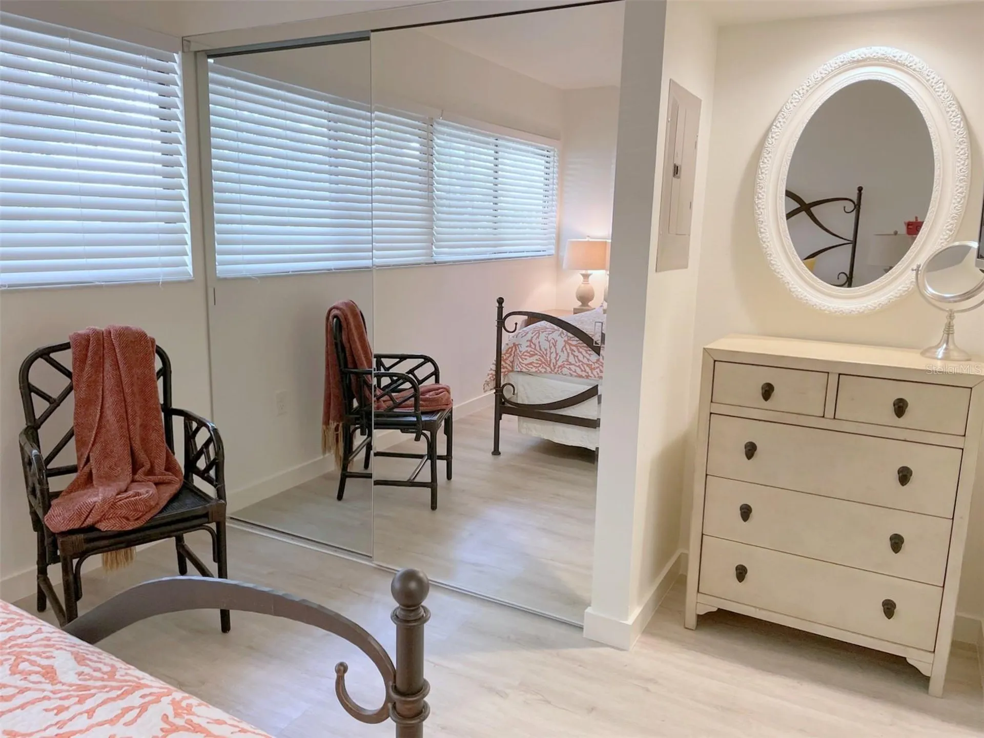 3543 Longmeadow Sarasota FL 34235