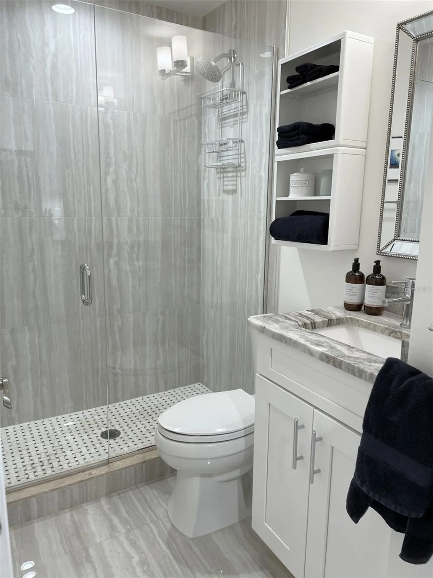 3543 Longmeadow Sarasota FL 34235