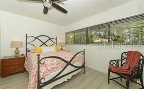 3543 Longmeadow Sarasota FL 34235