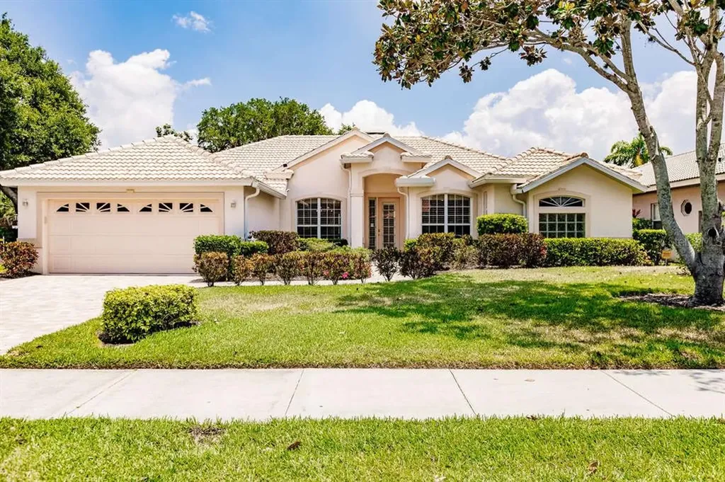 8501 Park Shore Lane Sarasota FL 34238