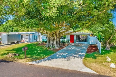 1214 53rd Street S Gulfport FL 33707