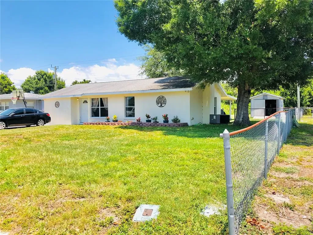 3811 35th Street W Bradenton FL 34205