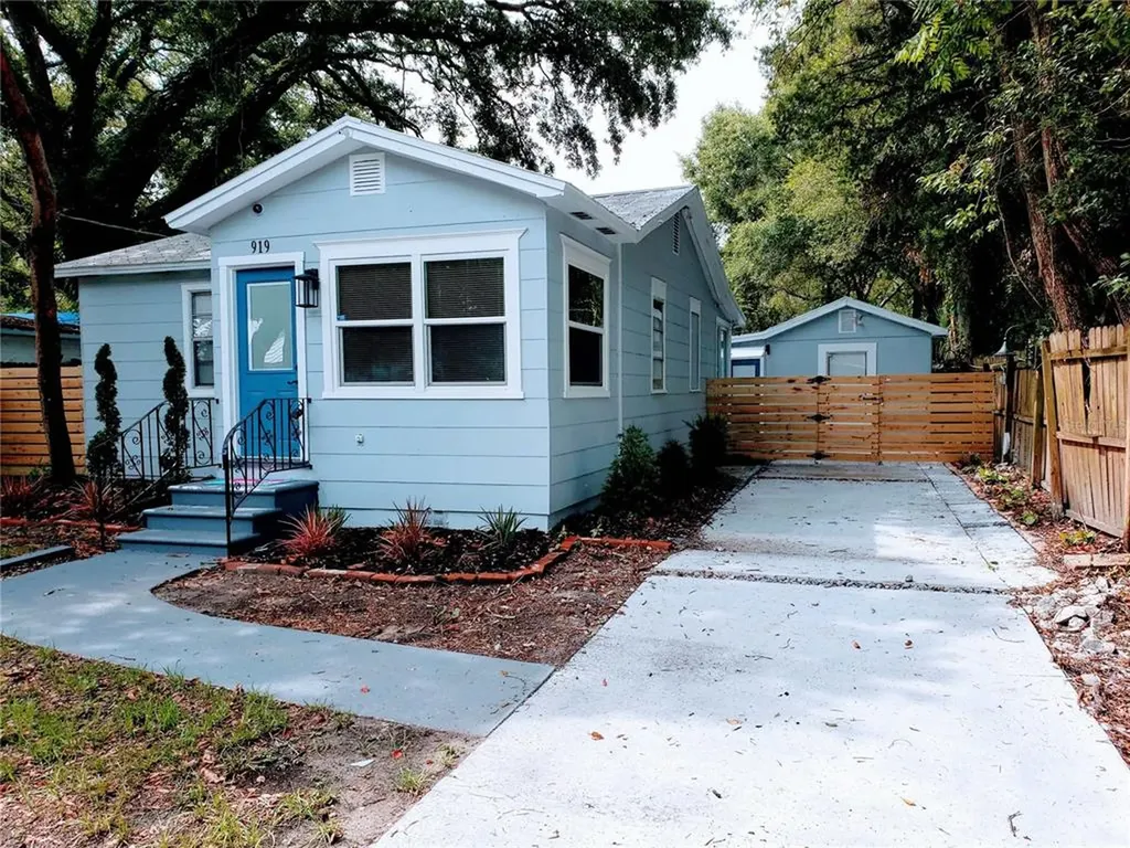 919 E Flora Street Tampa FL 33604