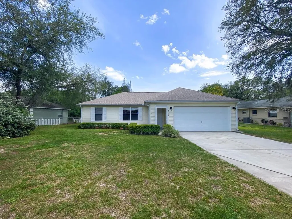 40325 Palm Street Lady Lake FL 32159