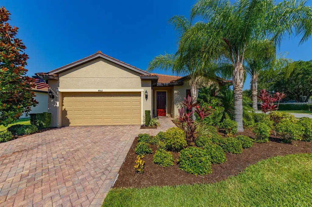 4802 68th Street Circle E Bradenton FL 34203