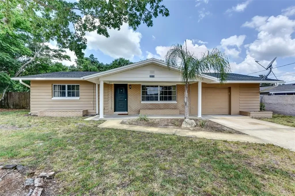 2315 Poinsettia Drive Orange City FL 32763