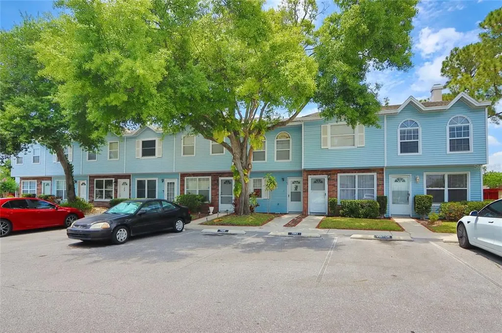7501 Hollowell Drive Tampa FL 33615