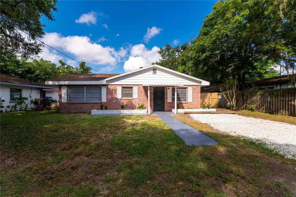 5511 10th Street Zephyrhills FL 33542