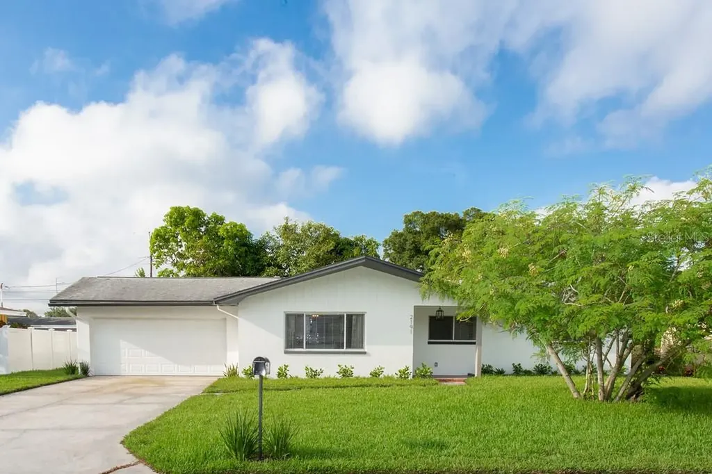 2191 College Drive Clearwater FL 33764