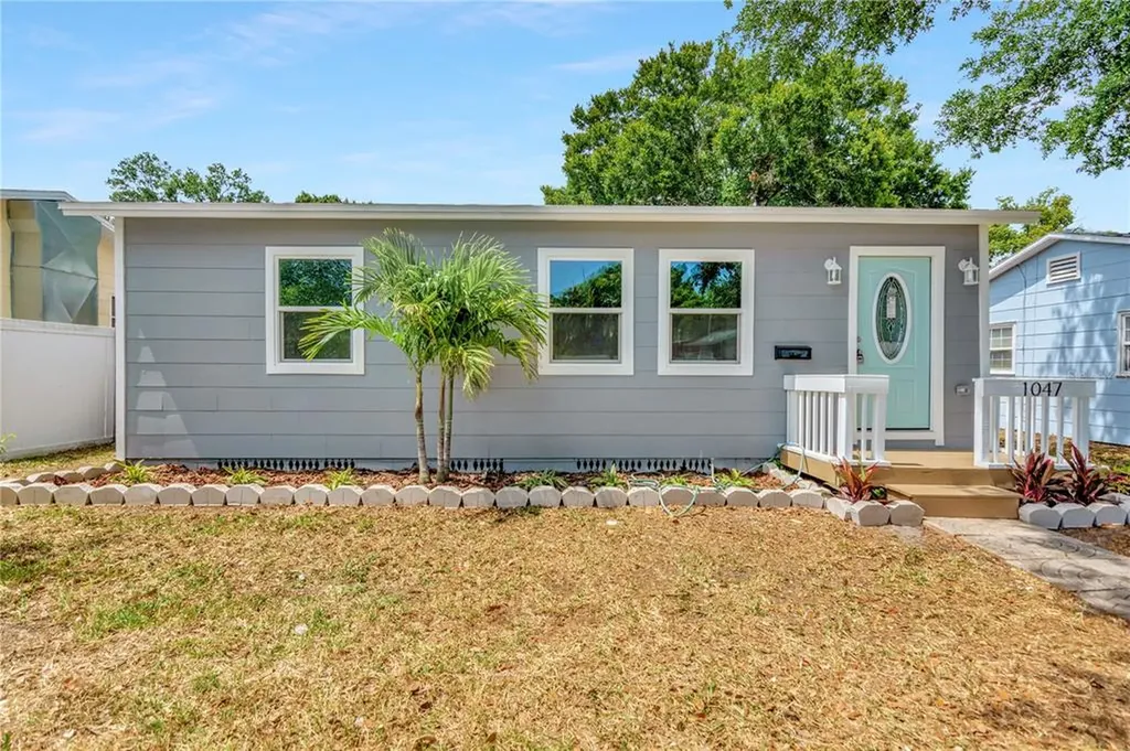 1047 48th Avenue N St Petersburg FL 33703