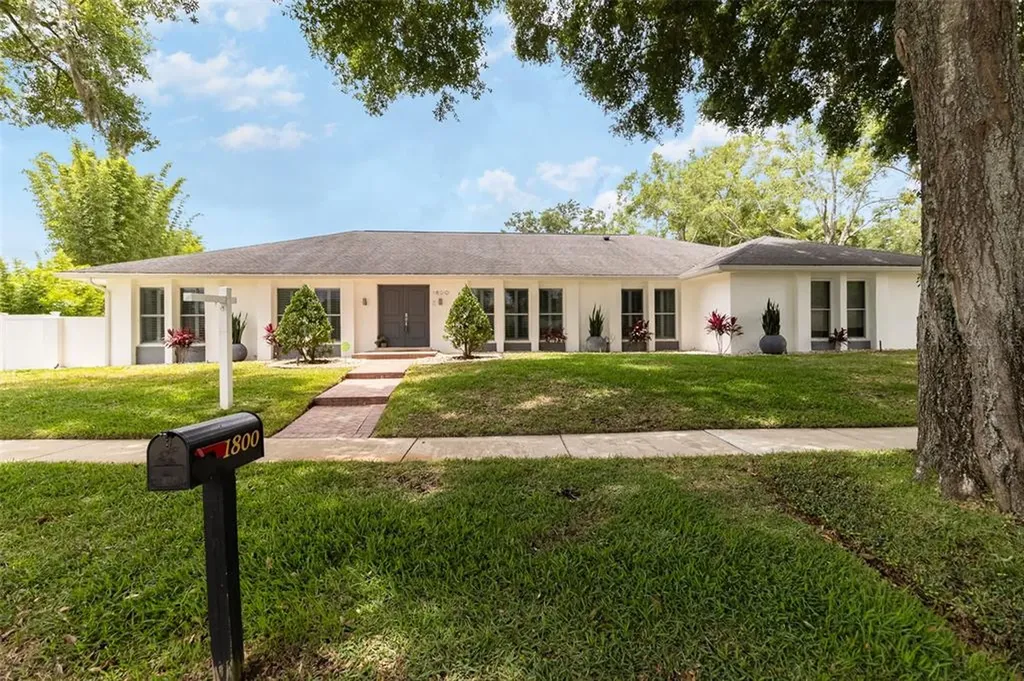 1800 King Arthur Circle Maitland FL 32751