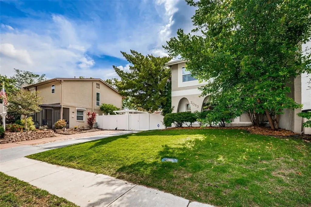 2063 Los Lomas Drive Clearwater FL 33763